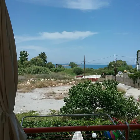 Ilona Apartment *